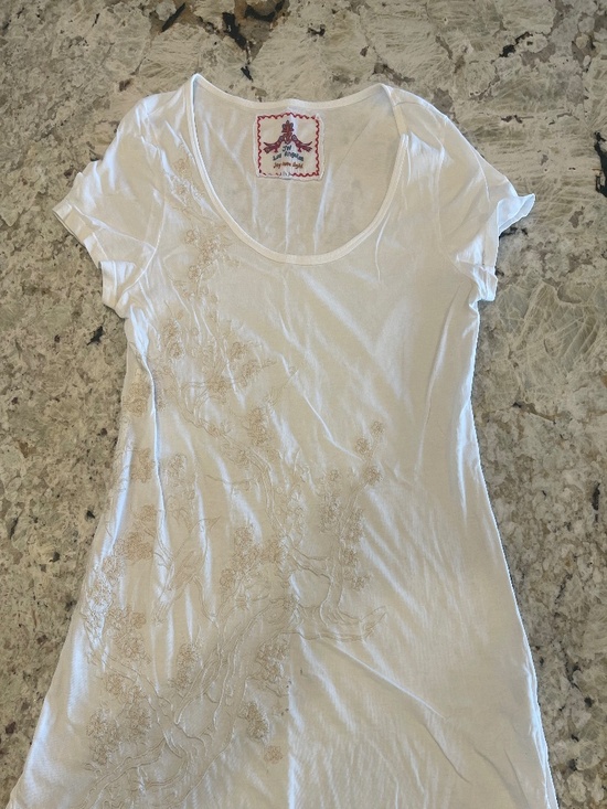 Johnny Was Tops - JW Los Angeles Johnny Was Cream Embroidered Floral Short Sleeve T-Shirt Medium